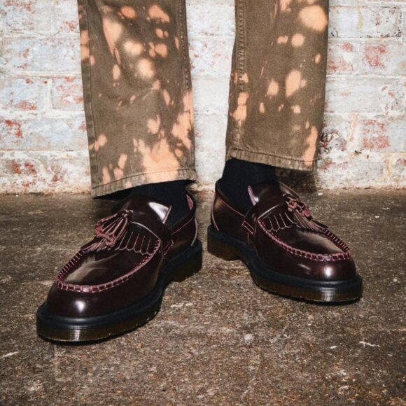 Dr. Martens Adrian NEW Cherry Red Arcadia Loafers Size 7  Classic Tassel Design - Picture 2 of 15